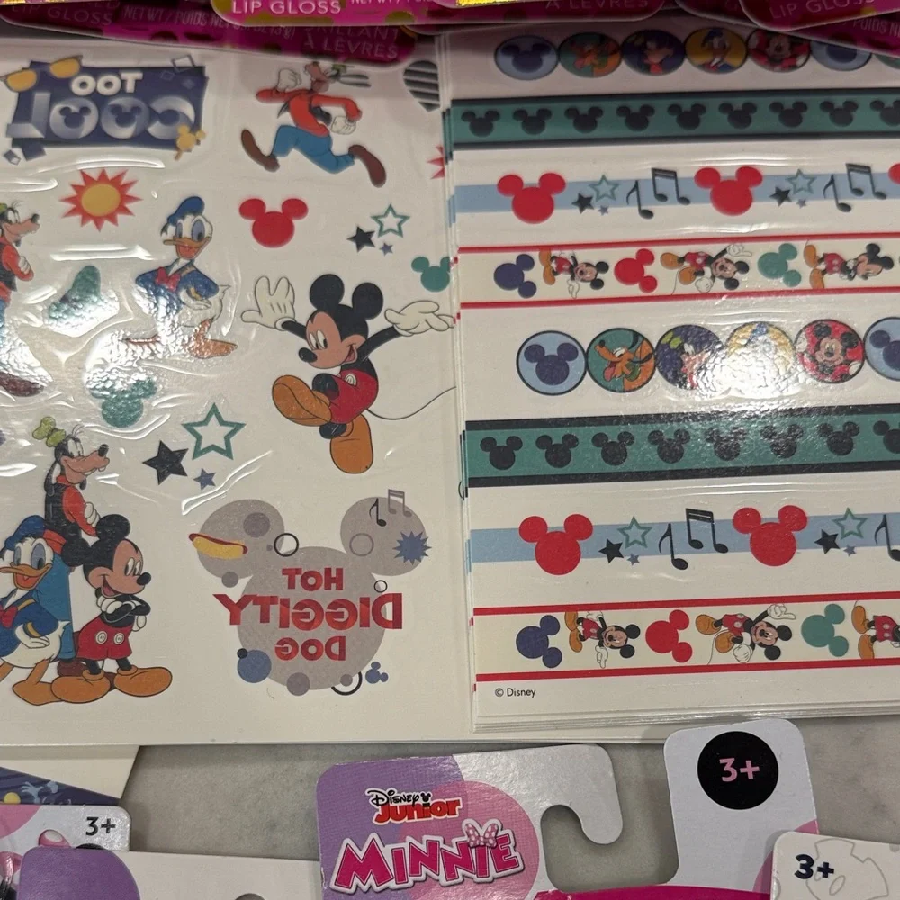 Disney Minnie & Friends Pink and Blue Party Favor Collection